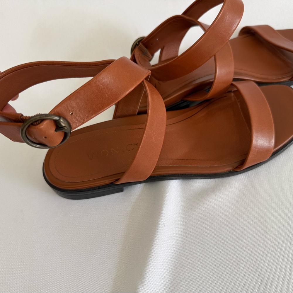 Vionic Women's Tan Sandals - Picture 4 of 5